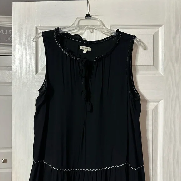 Max Studio Daisy Pattern Sleeveless Tiered Summer Dress - Picture 2 of 14